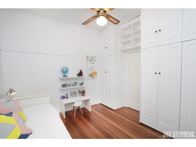 82 Ashley Street (Corner Essex St), West Footscray VIC 3012