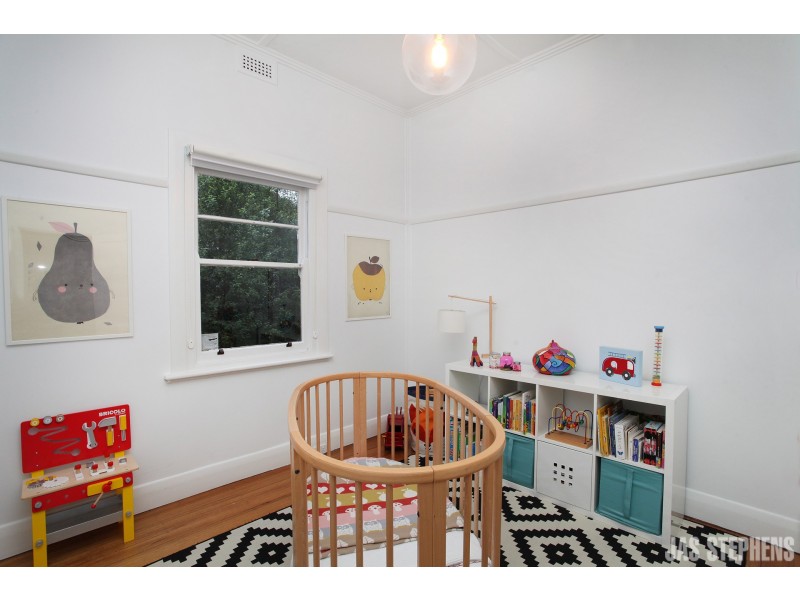 82 Ashley Street (Corner Essex St), West Footscray VIC 3012