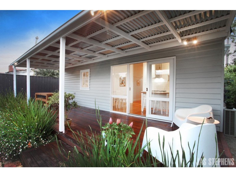 82 Ashley Street (Corner Essex St), West Footscray VIC 3012