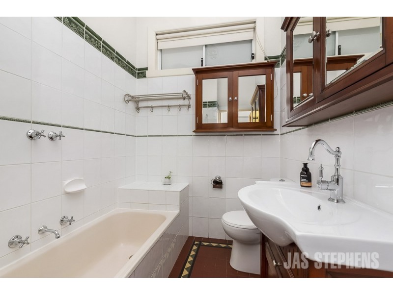 70 Coronation Street, Kingsville VIC 3012