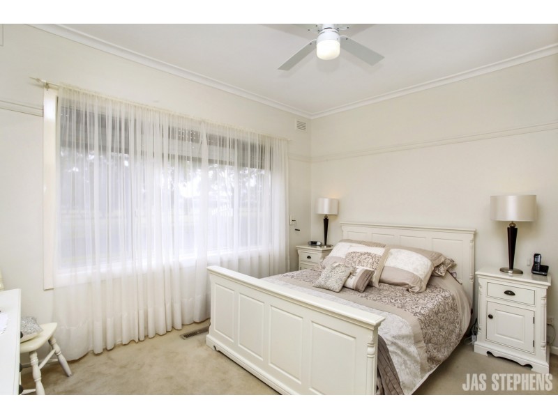 34 Collenso Street, Sunshine West VIC 3020