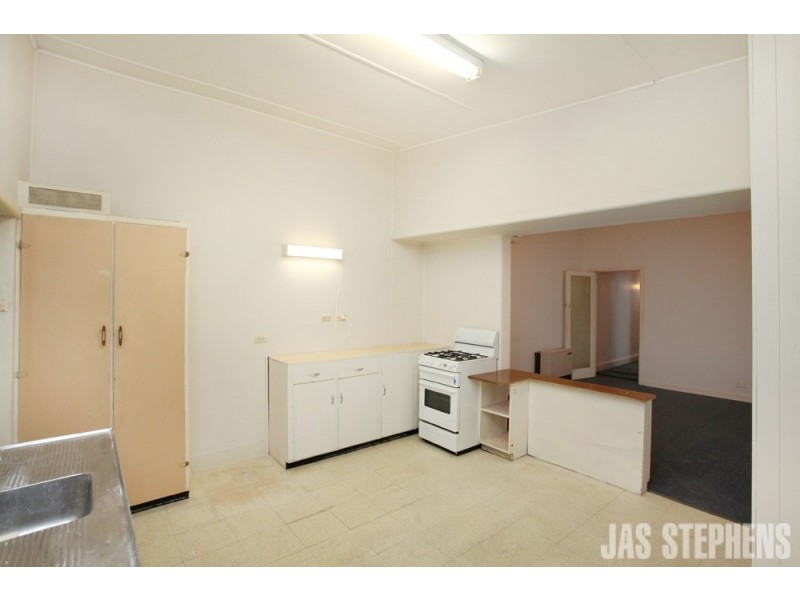 6 Oakbank Street, Newport VIC 3015