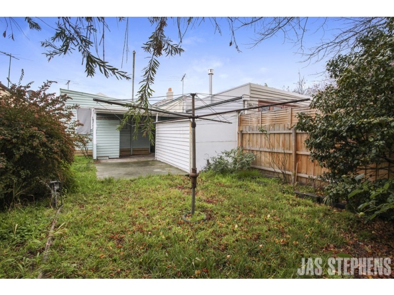 6 Oakbank Street, Newport VIC 3015