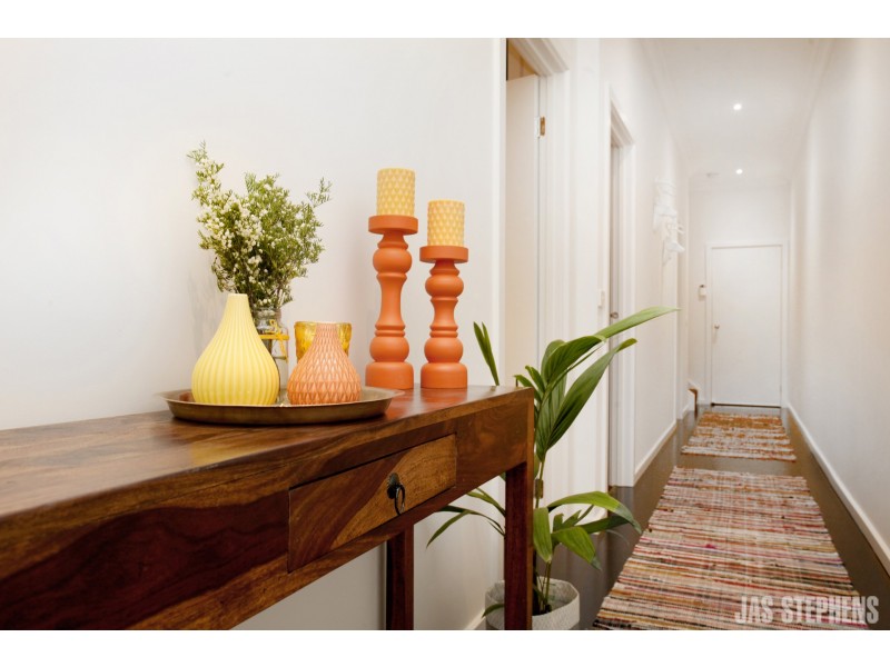 2/28 Thomson Street, Maidstone VIC 3012