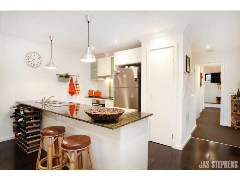 2/28 Thomson Street, Maidstone VIC 3012