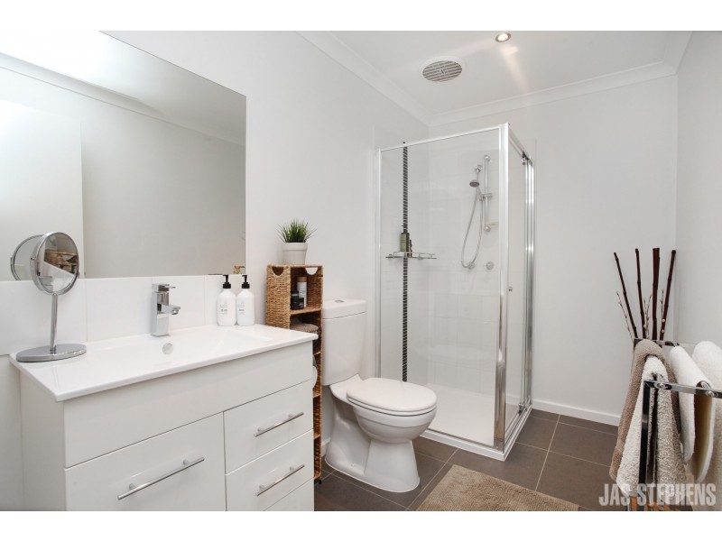 2/28 Thomson Street, Maidstone VIC 3012