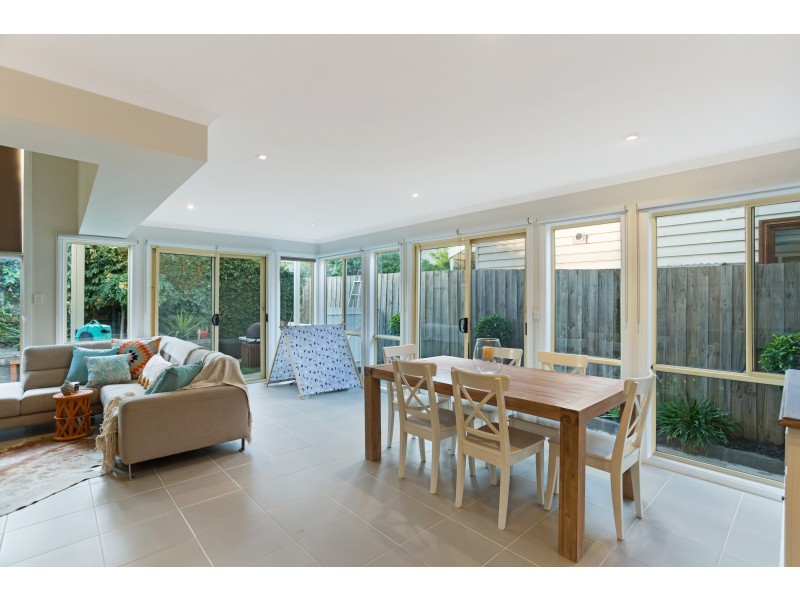 2/6 Exhibition Street, West Footscray VIC 3012