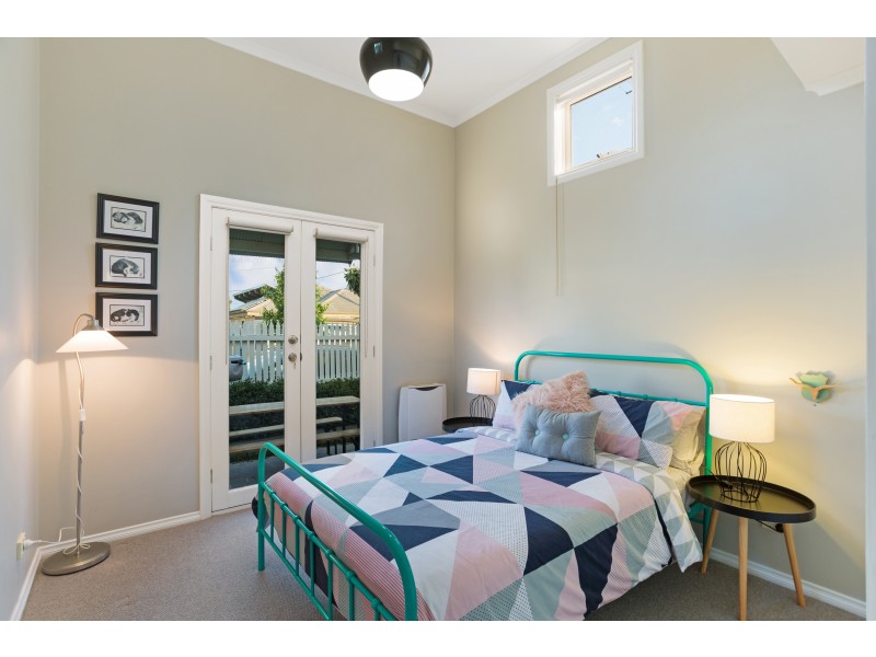 2/6 Exhibition Street, West Footscray VIC 3012