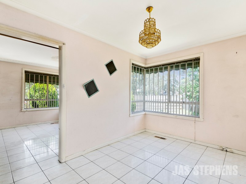 34 Suffolk Street, Maidstone VIC 3012