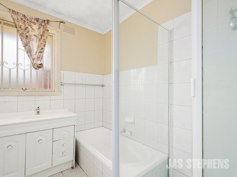 34 Suffolk Street, Maidstone VIC 3012