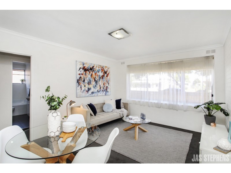 2/8 Burnewang Street, Albion VIC 3020