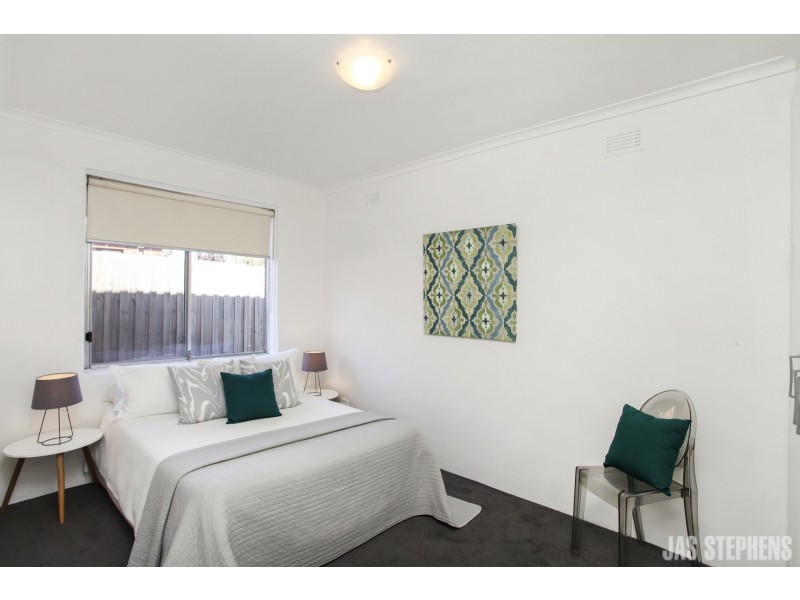 2/8 Burnewang Street, Albion VIC 3020