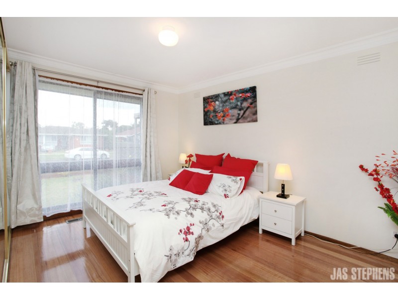 18 Dalton Street, Sunshine West VIC 3020