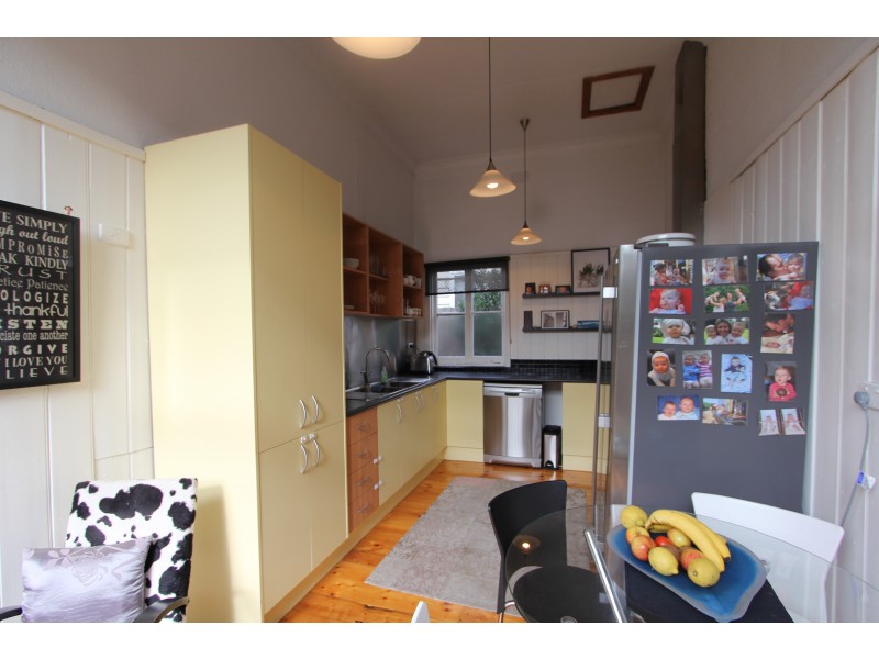 213 Geelong Road, Kingsville VIC 3012