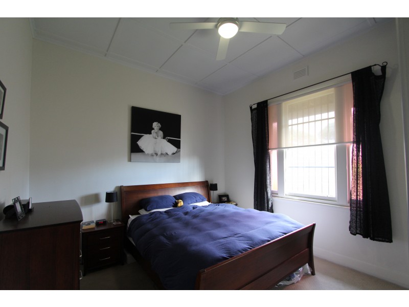 213 Geelong Road, Kingsville VIC 3012