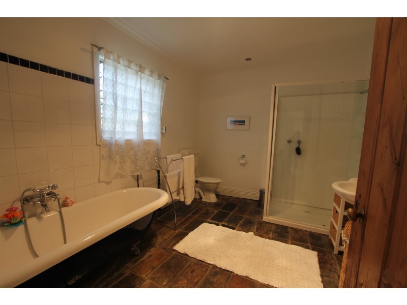 213 Geelong Road, Kingsville VIC 3012