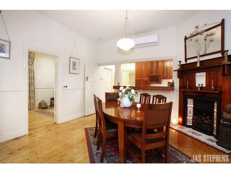 42 Empress Avenue, Kingsville VIC 3012