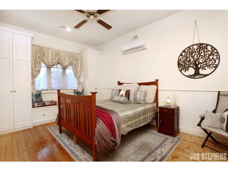 42 Empress Avenue, Kingsville VIC 3012