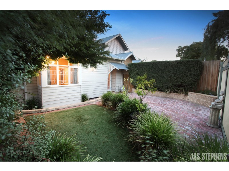 42 Empress Avenue, Kingsville VIC 3012