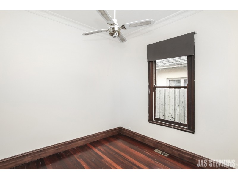 62 Edgar Street, Kingsville VIC 3012