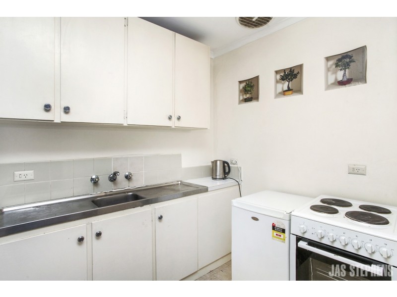 8/22 Bishop Street, Kingsville VIC 3012