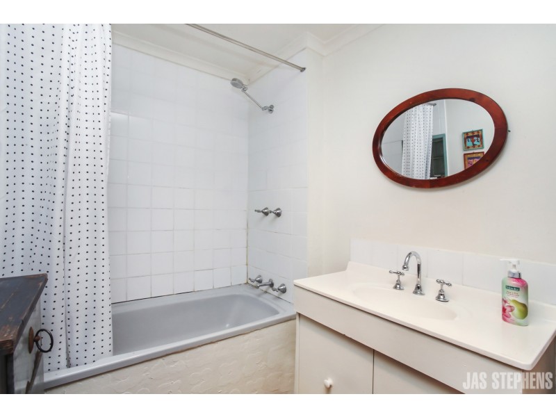 124 Buckley Street, Footscray VIC 3011