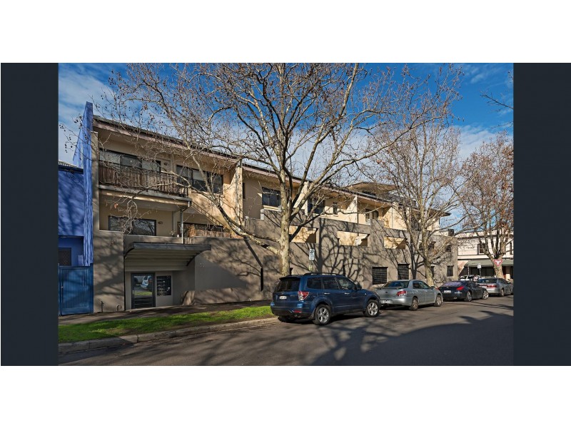 8/33 Rankins Road, Kensington VIC 3031