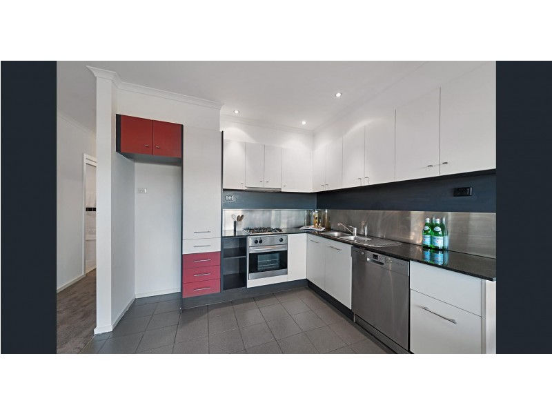 8/33 Rankins Road, Kensington VIC 3031