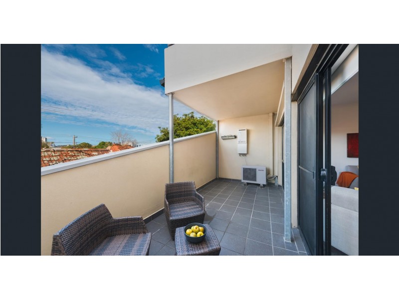 8/33 Rankins Road, Kensington VIC 3031