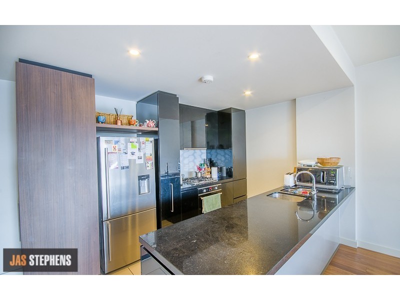 102/72 Cross Street, Footscray VIC 3011