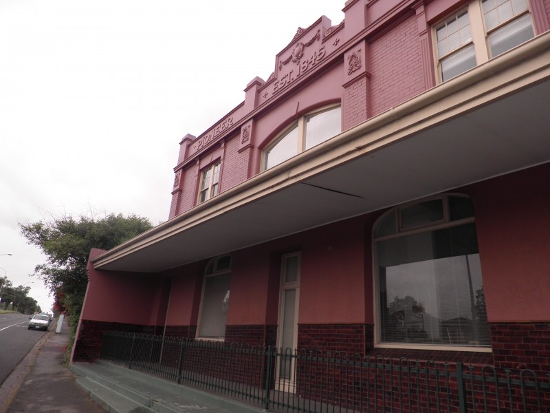 1/2 Ballarat Road, Footscray VIC 3011