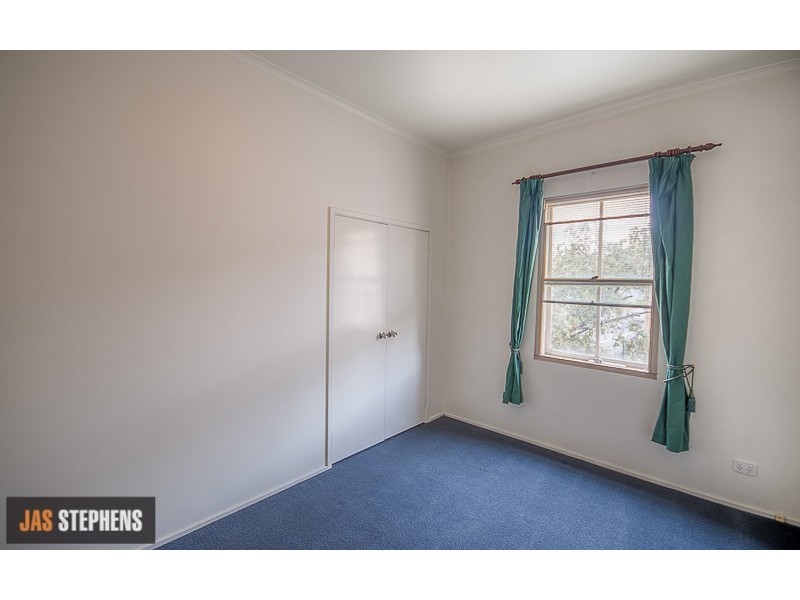 1/2 Ballarat Road, Footscray VIC 3011