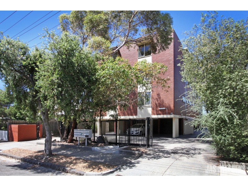 11/51 Stirling Street, Footscray VIC 3011