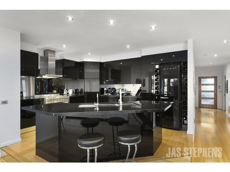 14 Alfred Street, Sunshine VIC 3020