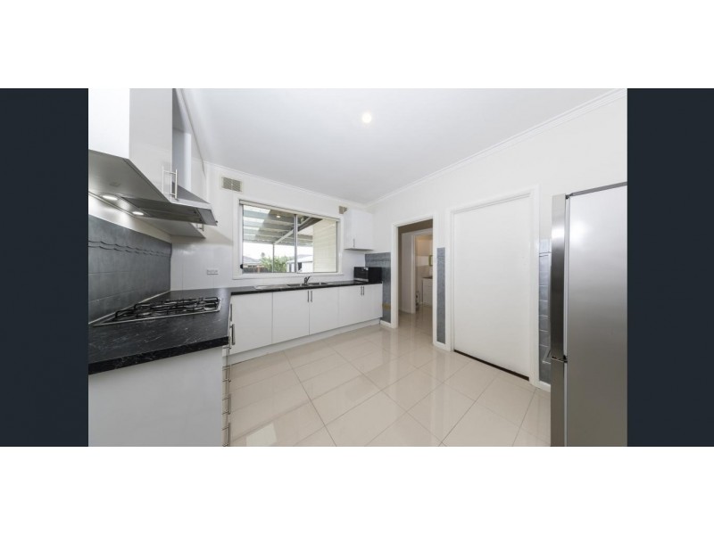 39 Scott Avenue, St Albans VIC 3021