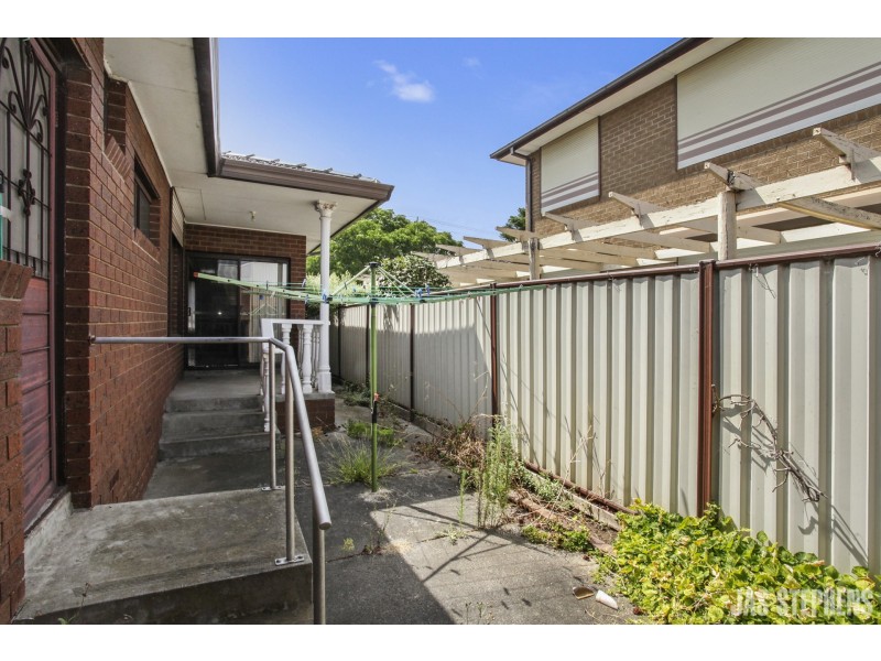 24 Elphinstone Street, West Footscray VIC 3012