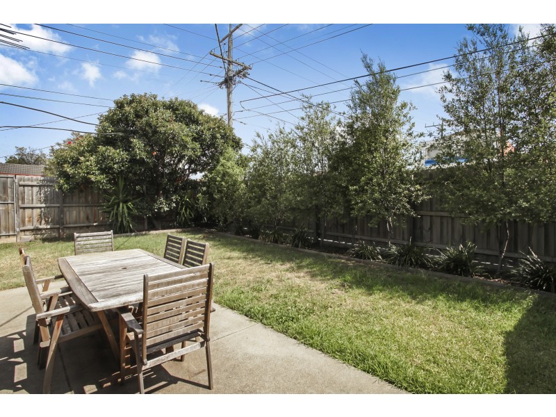 1/25 Hampton Road, Essendon West VIC 3040