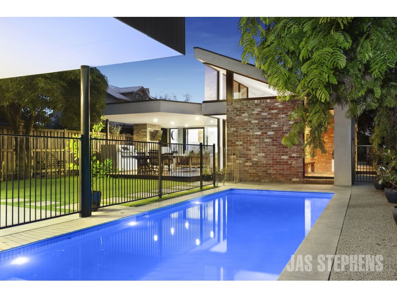 8 Corris Street, Yarraville VIC 3013