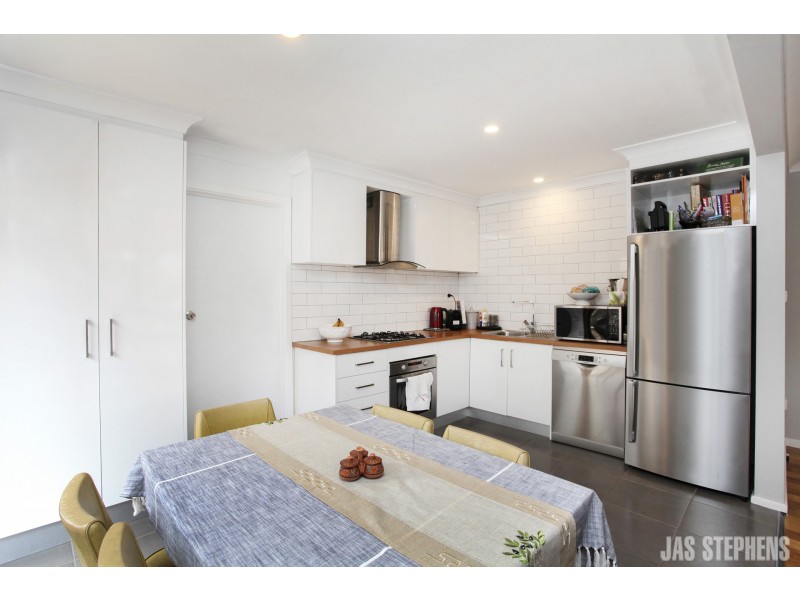 1/116 Blackshaws Road, South Kingsville VIC 3015