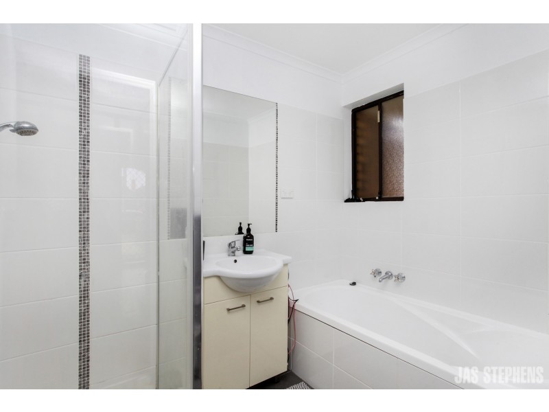 1/116 Blackshaws Road, South Kingsville VIC 3015