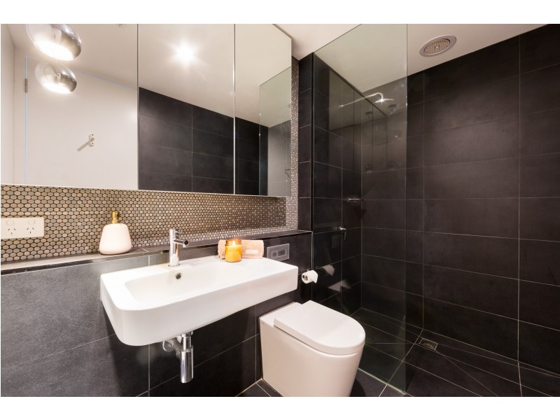 15/42 Kororoit Creek Road, Williamstown North VIC 3016