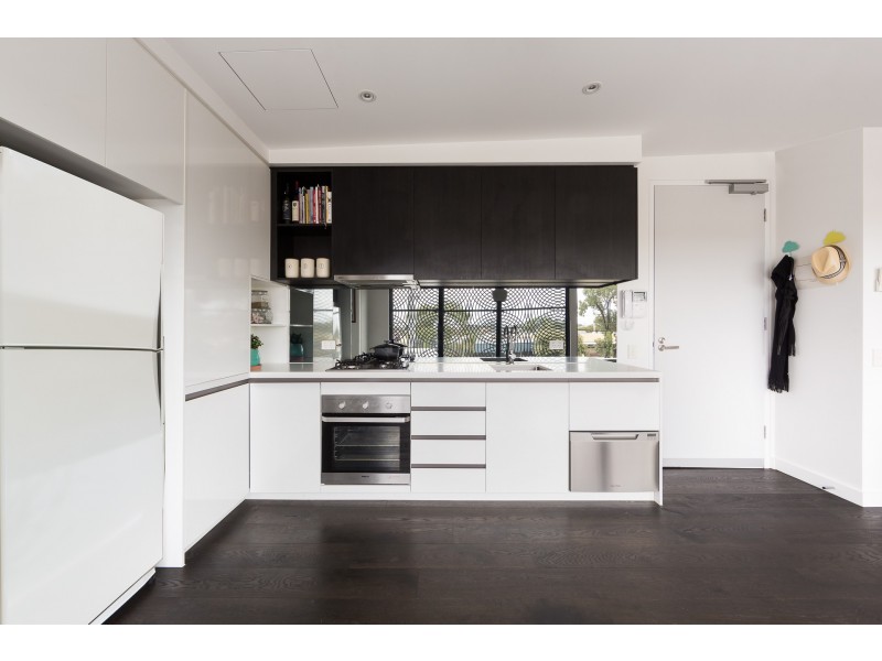 15/42 Kororoit Creek Road, Williamstown North VIC 3016