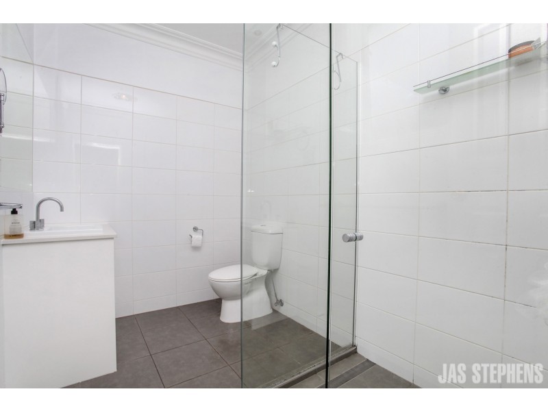 105 Wales Street, Kingsville VIC 3012