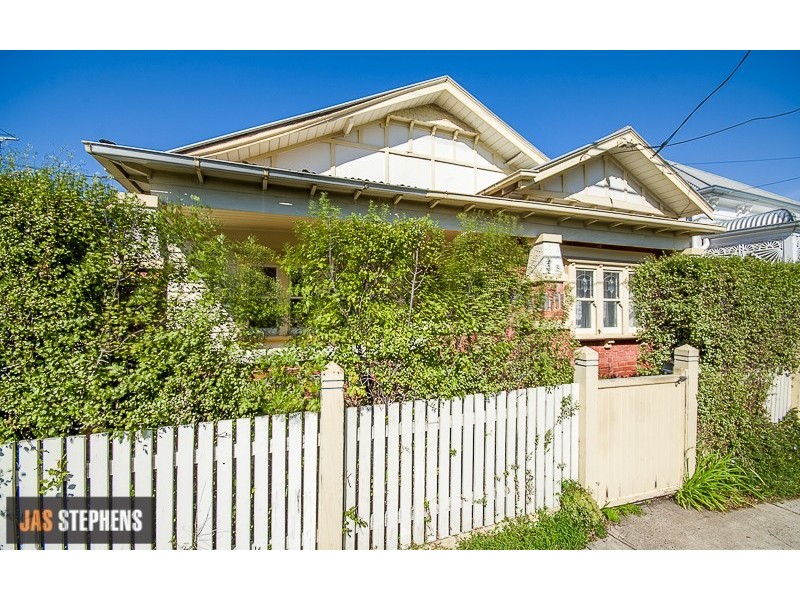 25 Thomson Street, Seddon VIC 3011