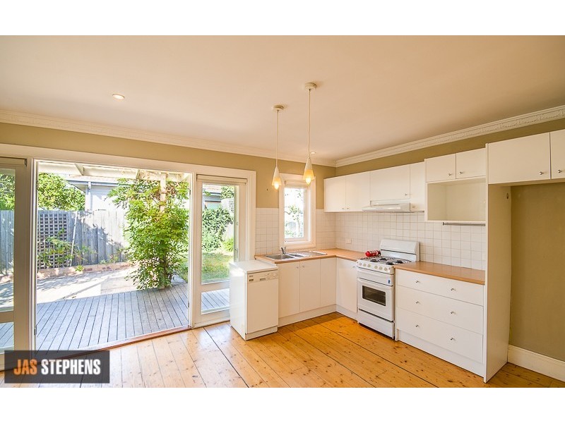 25 Thomson Street, Seddon VIC 3011