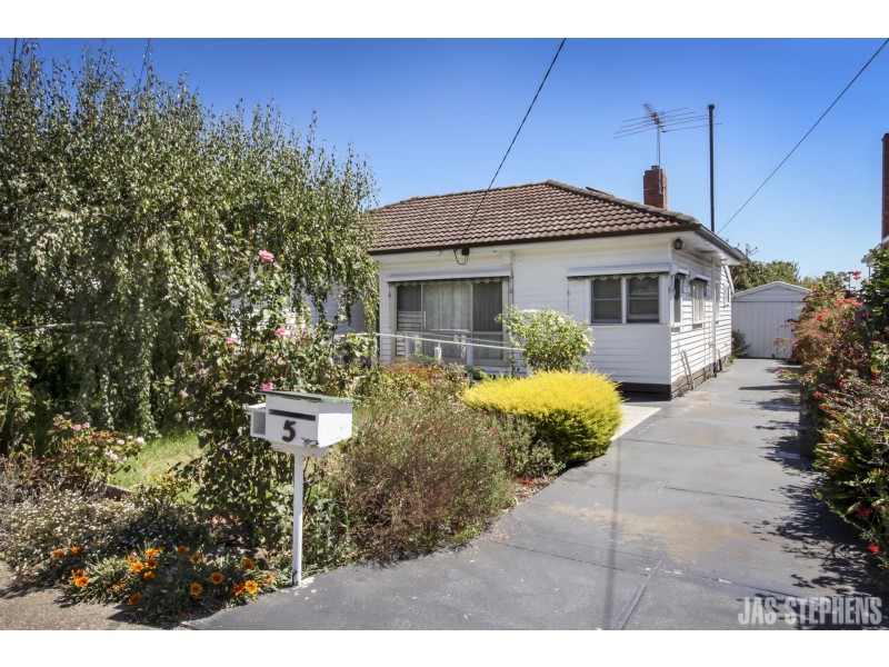 5 Thomson Street, Sunshine VIC 3020