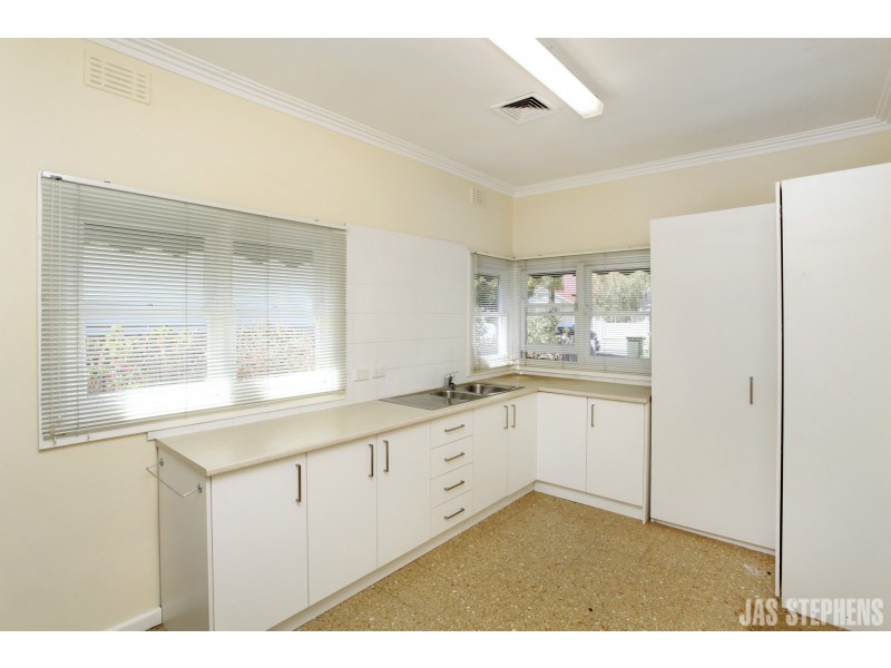 5 Thomson Street, Sunshine VIC 3020