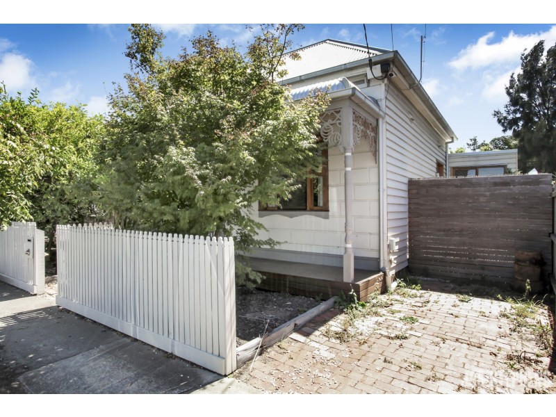 64 Hobbs Street, Seddon VIC 3011