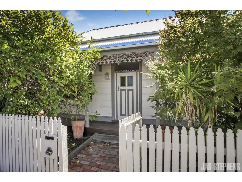 64 Hobbs Street, Seddon VIC 3011