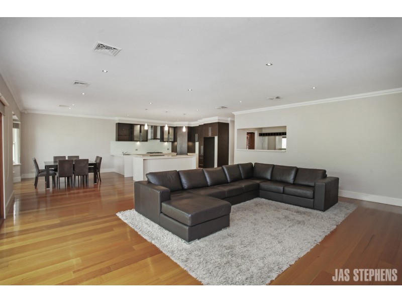 33 Napoleon Street, West Footscray VIC 3012